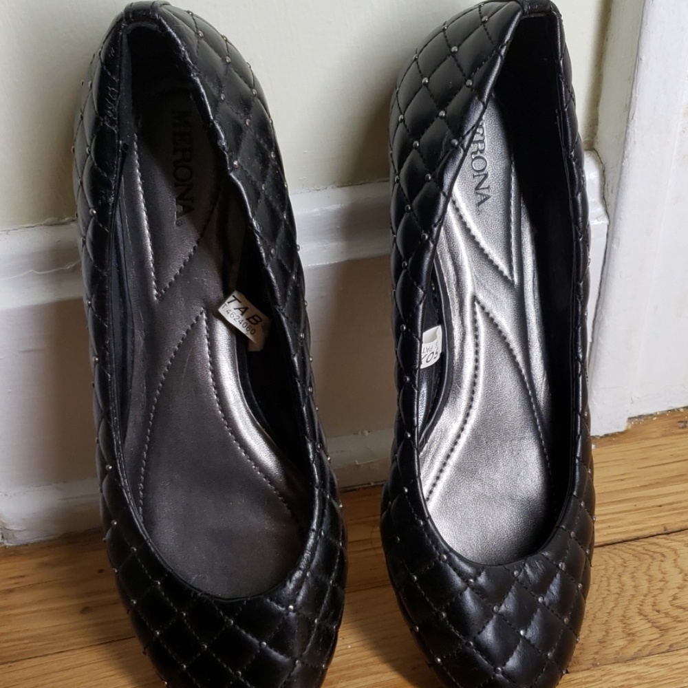 Black flats